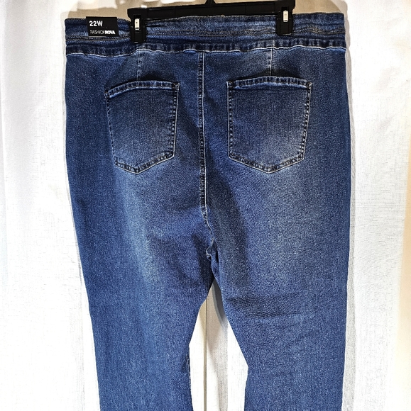 Fashion Nova 22W Crisscross Lace Up Jeans - Picture 8 of 10